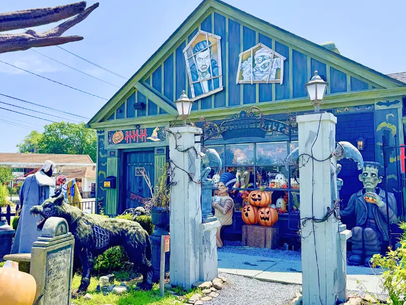 Spooky statues and Halloween decorations outside Haunted House of Hamburgers in Farmingdale New York