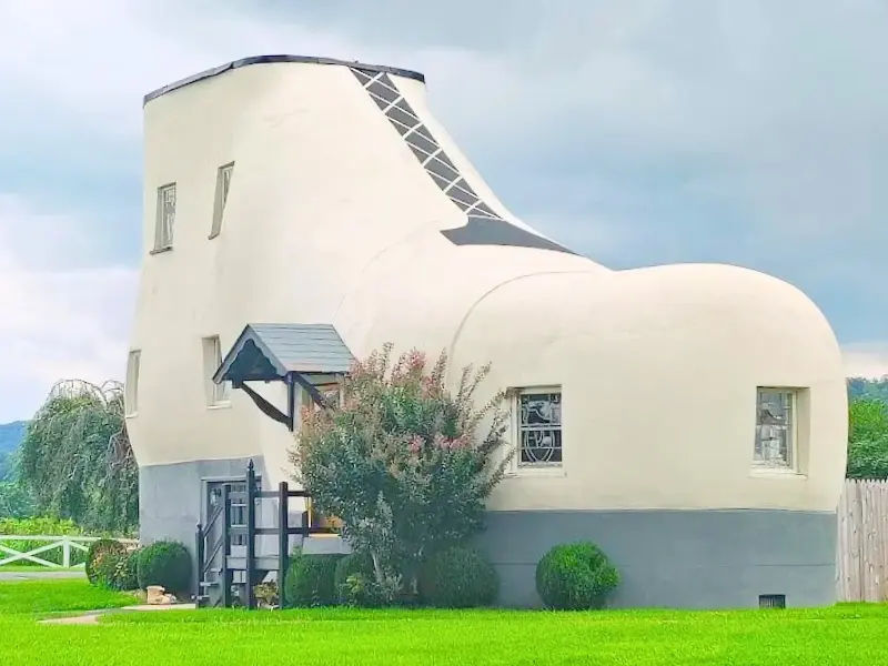 The giant Haines Shoe House in York Pennsylvania a quirky stop on a Northeast summer bucket list